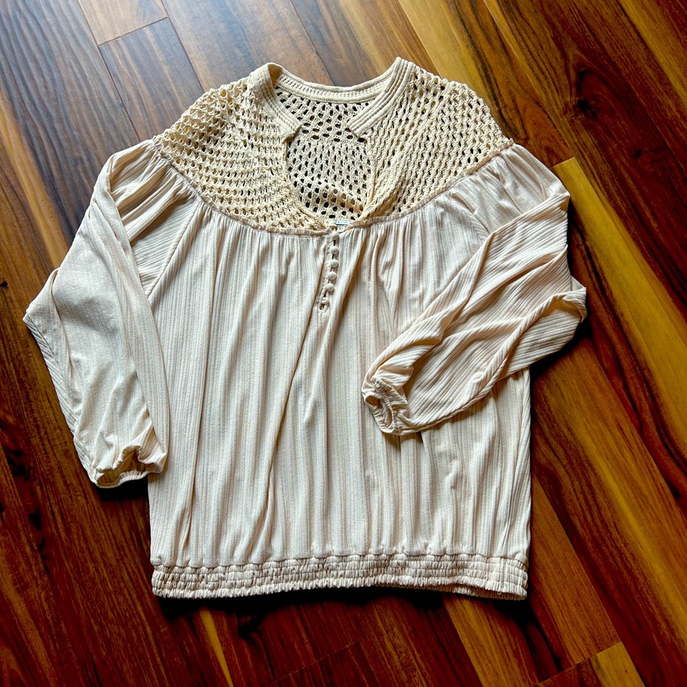 Gimmicks textured button down blouse